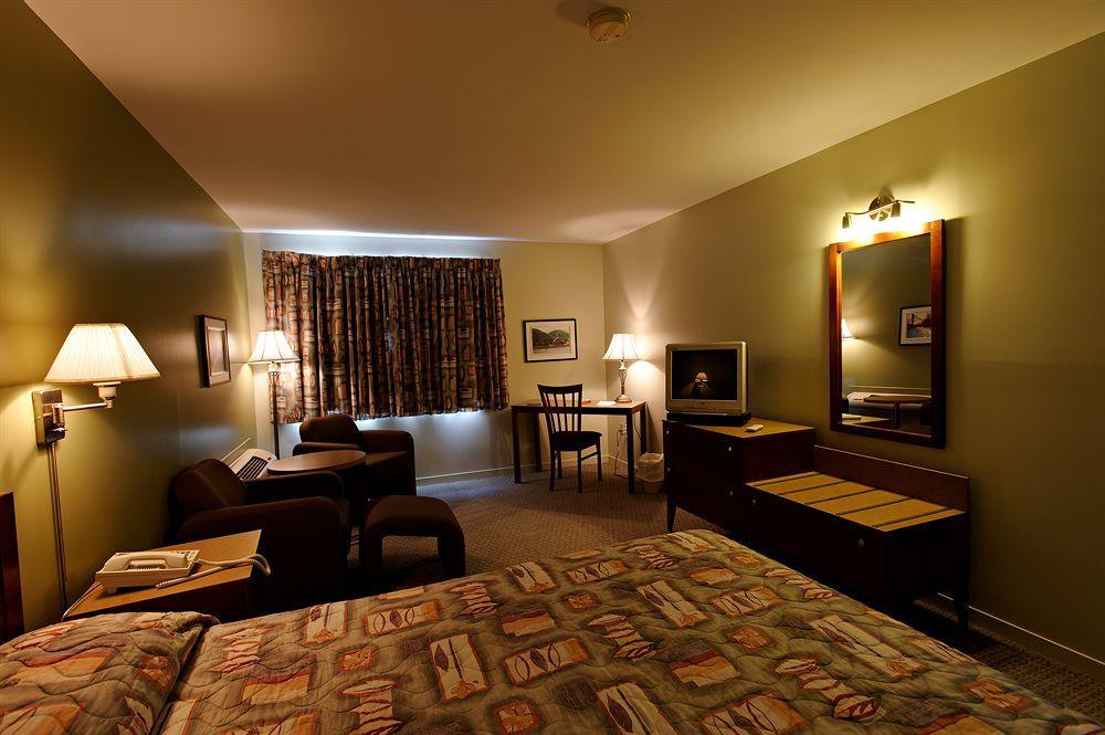 Motel Le Transit Mont-Saint-Hilaire Exterior photo